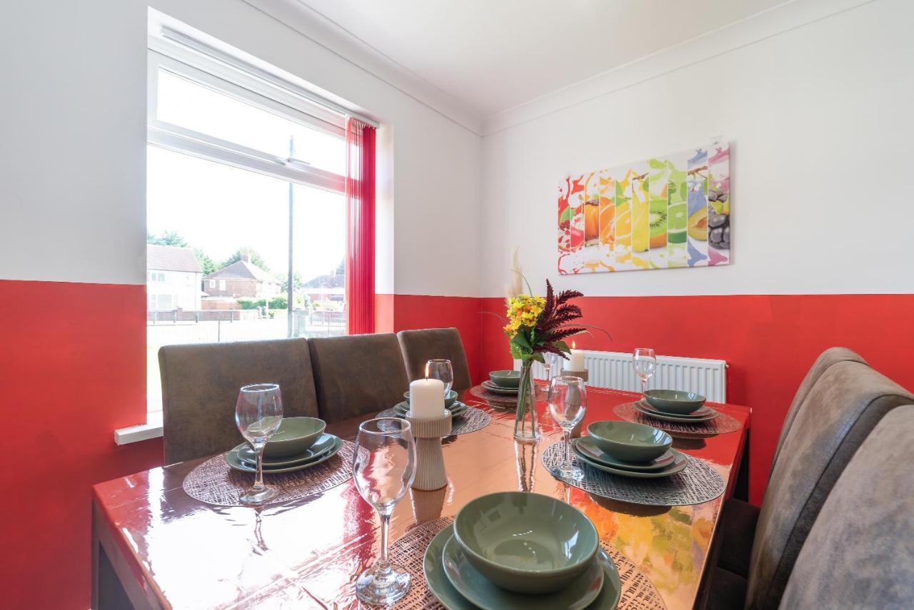 Aseda 4 Bedroom Private Parking, Game Zone -Pool Table, Garden Home Kingston upon Hull Exterior photo